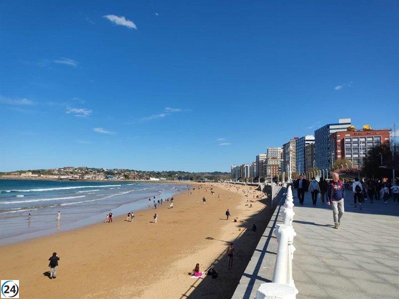 Estudiantes de FP se unen al IEO para supervisar playas en Gijón