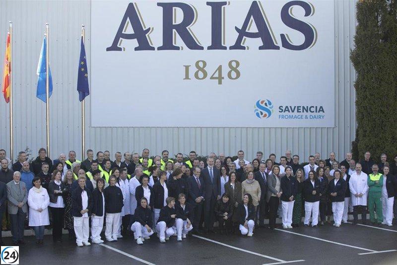 El Monarca expresa su apoyo a los empleados de Mantequerías Arias y afirma que 
