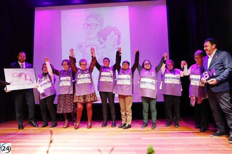 Barbón insta a proteger derechos de las mujeres en la Constitución.