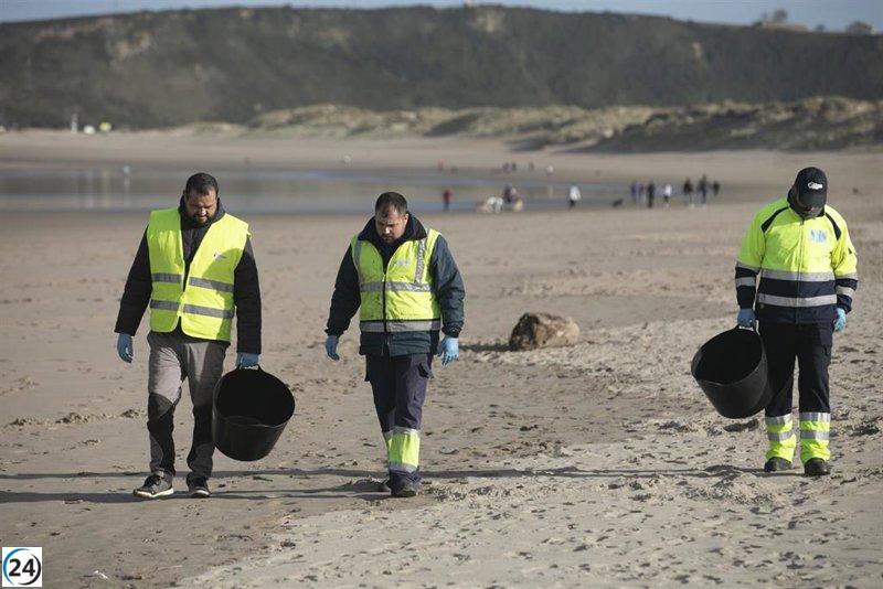 El Principado cancela plan por derrame de pélets debido a disminución en la costa.