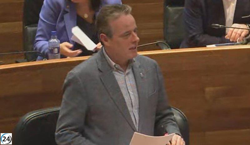 Marcos Líndez asegura que el Principado protege la pesca artesanal.