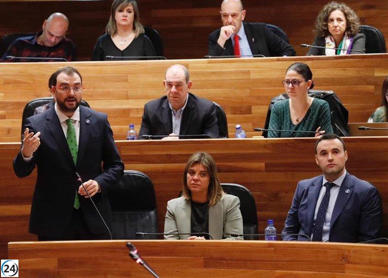 El presidente destaca aumento de inversión en Transportes en Asturias este año.