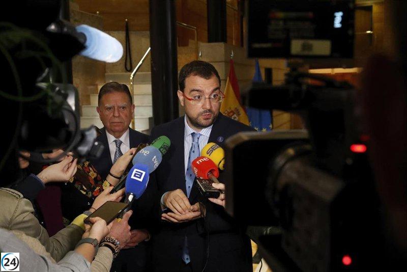 Barbón confía en salvar la mayoría de empleos en negociación del ERE en Saint-Gobain Sekurit