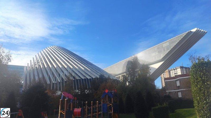 Llamazares insta a transformar el Calatrava en un centro integrado en El Cristo Buenavista.