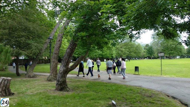 Aemet obliga al cierre de parques en Oviedo y Avilés.