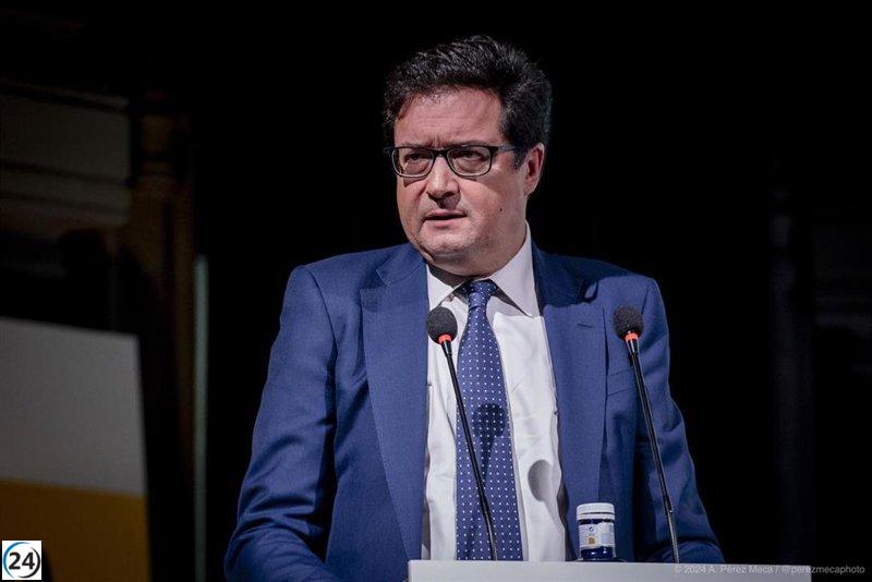 López acusa a Ayuso de corrupción ante Feijóo.
