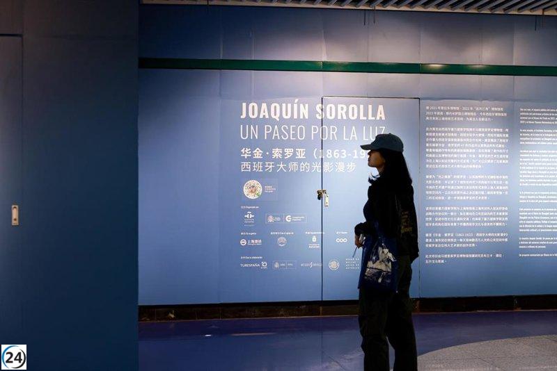 Metro de Shanghái exhibe obras de Joaquín Sorolla de la colección asturiana de Bellas Artes.