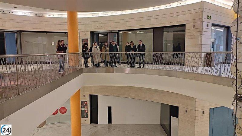 Cuesta (PP) asegura que algunos locales de la galería Calatrava inaugurarán en 2025.