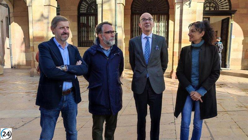 El Gobierno regional invierte 200.000 euros en la Capital Cultural y el PSOE exige al Consistorio que cumpla con las expectativas.