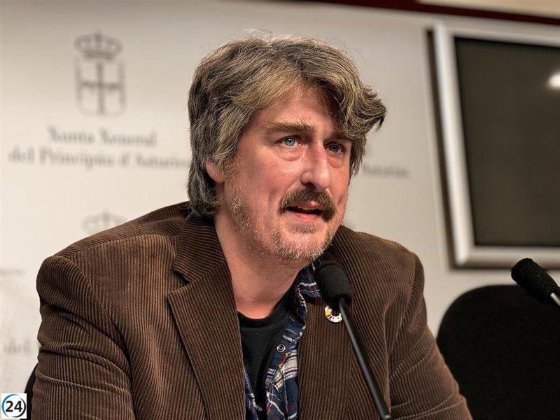 IU-Convocatoria por Asturies defiende mayor inversión en la Universidad de Oviedo sobre alternativas privadas.