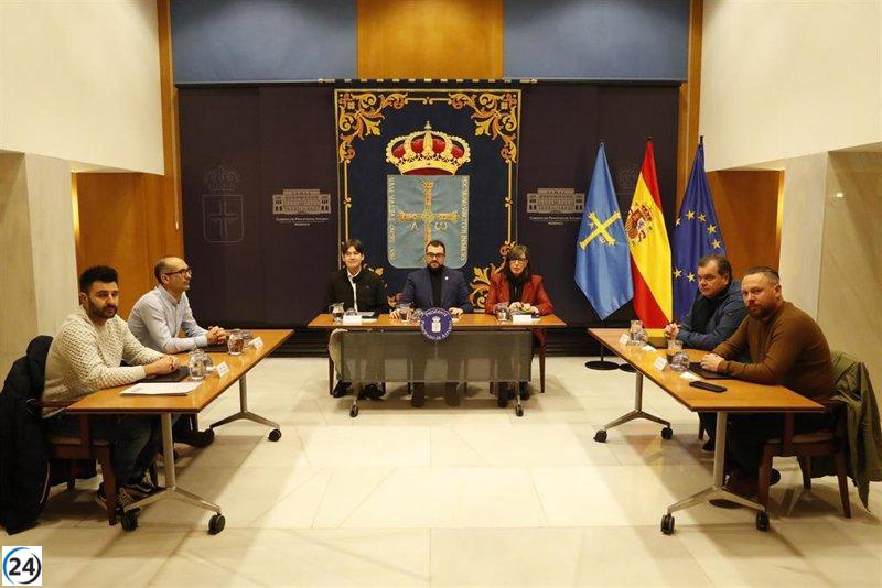 Barbón confía en que sindicatos y SEPI logren un pacto que garantice el futuro de Hunosa.