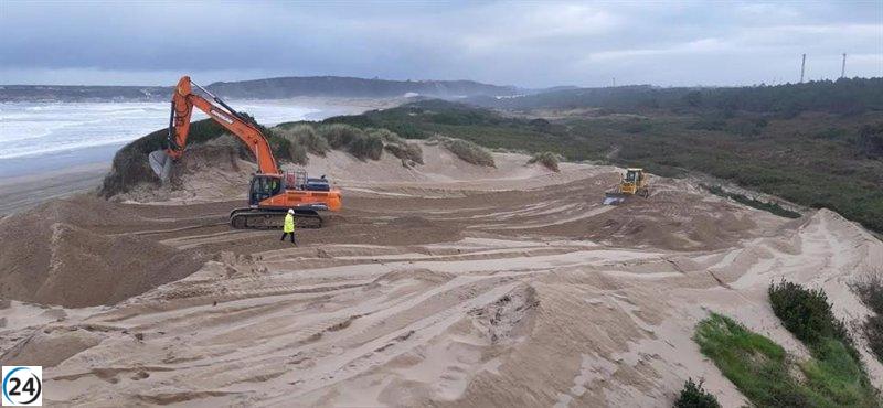 Ecologistas protestan contra las obras en el sistema dunar del Espartal, Salinas.