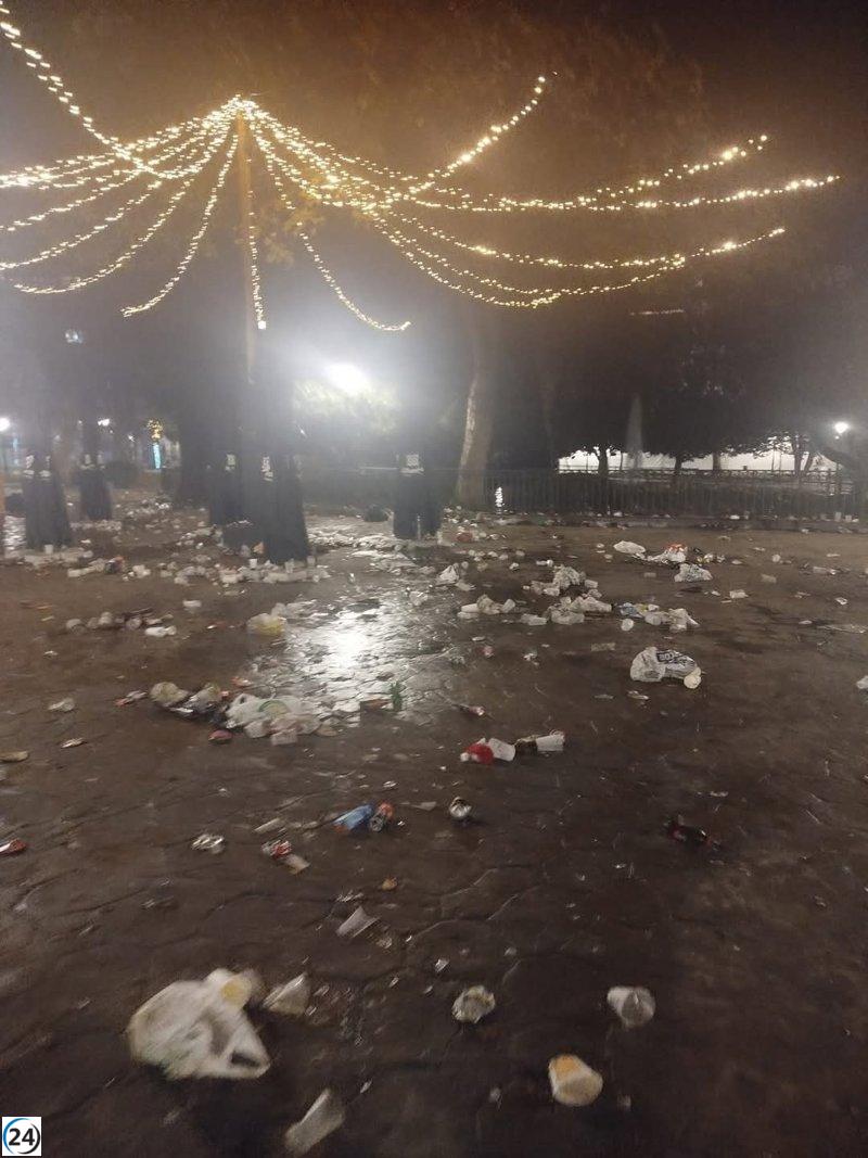 El PSOE critica la falta de multas por consumo de alcohol en la vía pública durante las fiestas navideñas.