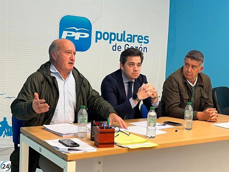 El PP critica a Barbón por promocionar el paraíso natural en Fitur mientras inunda el campo con baterías.