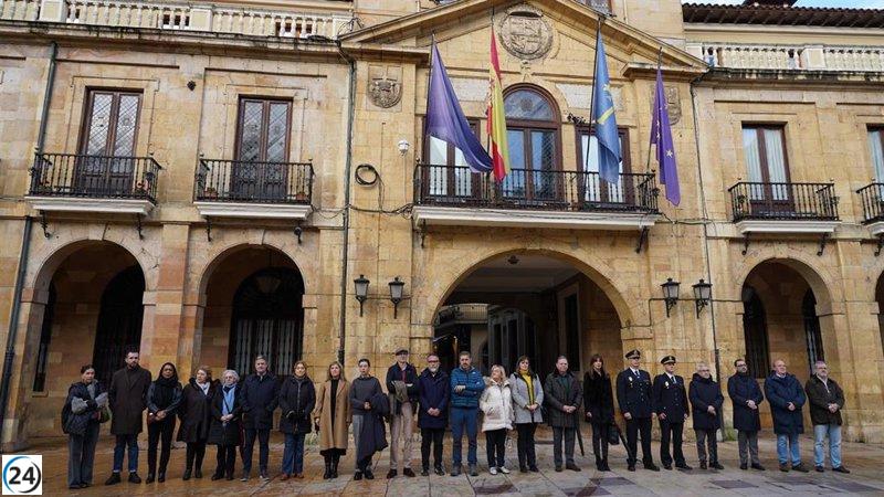 Canteli (PP) critica la falta de minutos de silencio por hombres fallecidos tras el crimen de Langreo.