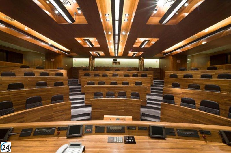 El parlamento de Asturias reanuda sus sesiones con interrogantes a Barbón sobre agricultura e impuestos.