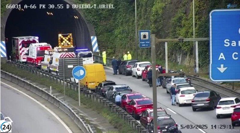 Colisión en el túnel de Bolgachina (Oviedo) provoca embotellamientos en la A-66.