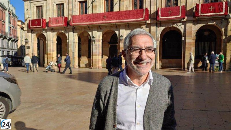 Llamazares cuestiona la restricción de juegos en la Plaza del Fresno.