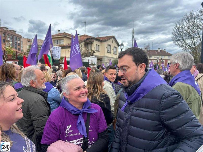 Barbón promete que Asturias defenderá los valores frente a la regresión.