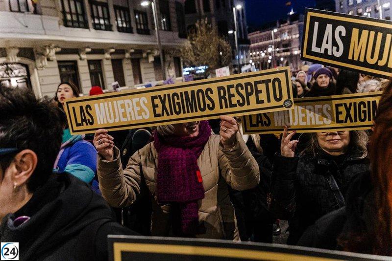 Avilés señalado por feministas por presunto uso indebido de fondos del Pacto de Estado del 8M.