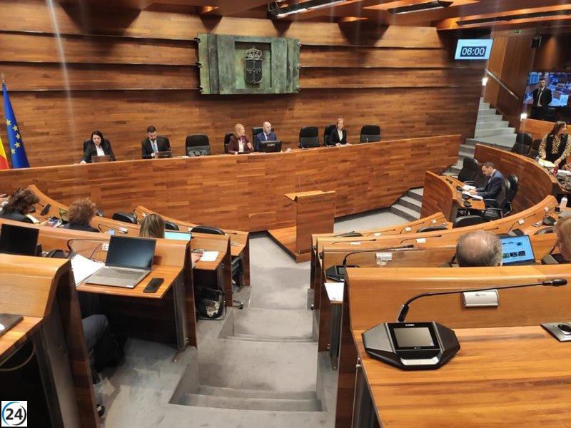 Del Arco apuesta por optimizar la atención a la dependencia mediante más personal y tecnología avanzada.
