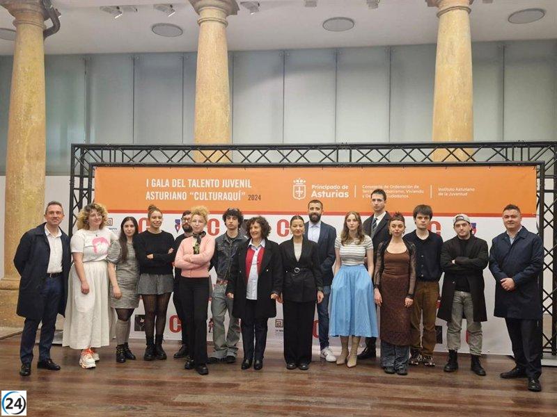 Sira Rego promete que el nuevo proyecto de Ley de Juventud estará disponible pronto.
