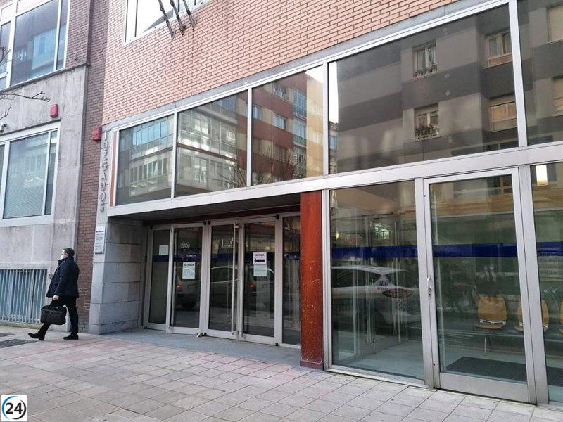 Arrestado un individuo por hurtar en automóviles en Avilés.