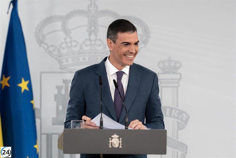 Sánchez celebra a Mendoza como Princesa de Asturias de las Letras y expresa deseos de novedades sobre Gurb en Oviedo.