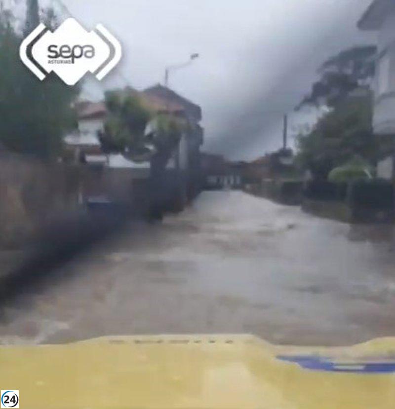 Anciana de 92 años salvada en Colunga tras inundaciones en su hogar.
