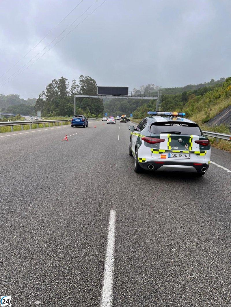 Accidente de tráfico en Asturias deja dos personas con lesiones menores este lunes.