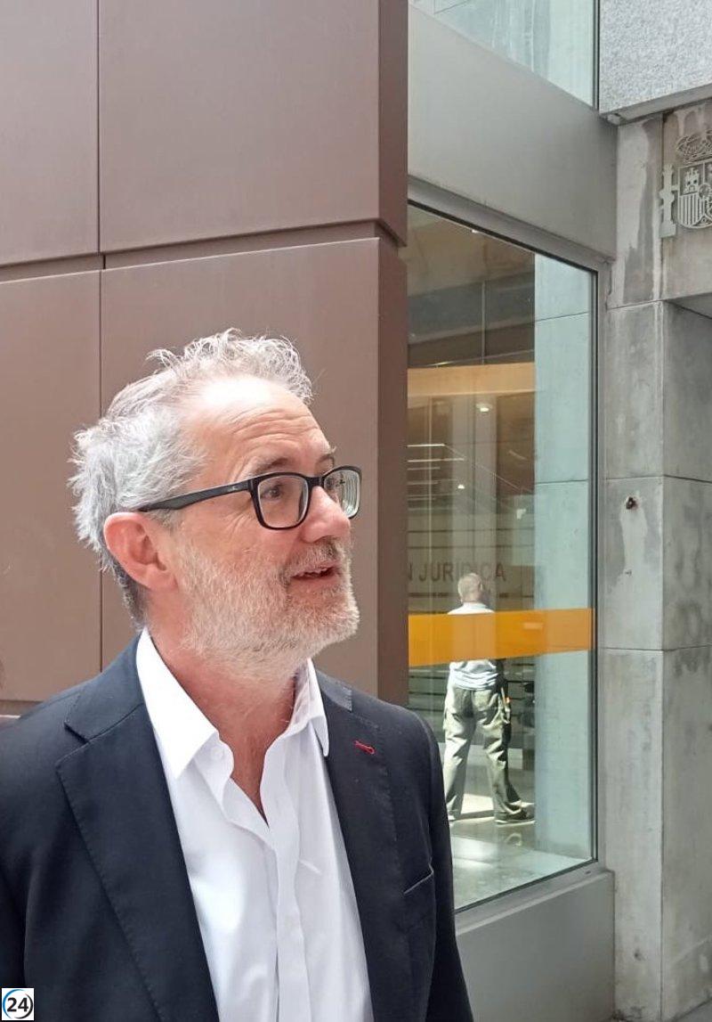 Cofiño impulsa propuesta para promover el asturiano en las Escuelas Oficiales de Idiomas.