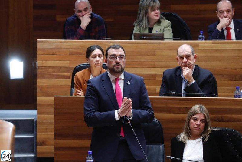 Barbón aconseja acudir a la Fiscalía ante posibles casos de corrupción.