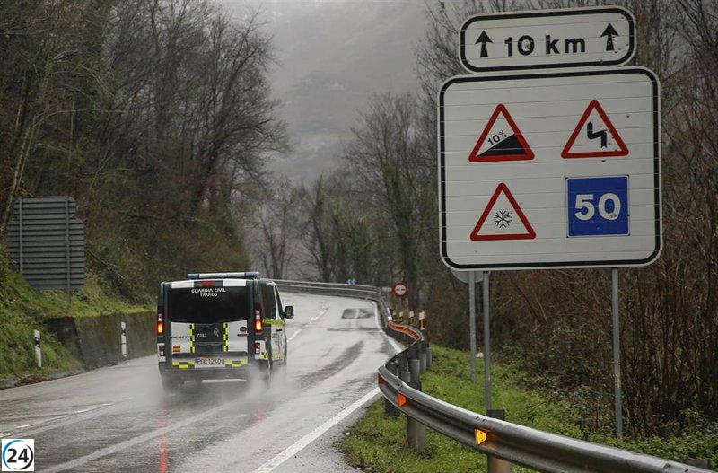 Alertas en el oriente asturiano por tormentas durante la 'Operación salida' estival.
