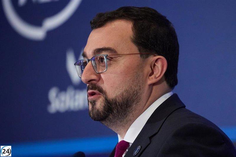 Barbón (PSOE) se compromete a combatir la corrupción y las conductas machistas.