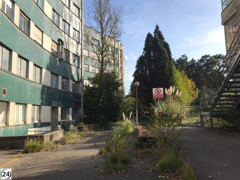 Llamazares exige al Principado que respete a los vecinos de El Cristo y cumpla con la demolición del viejo HUCA.