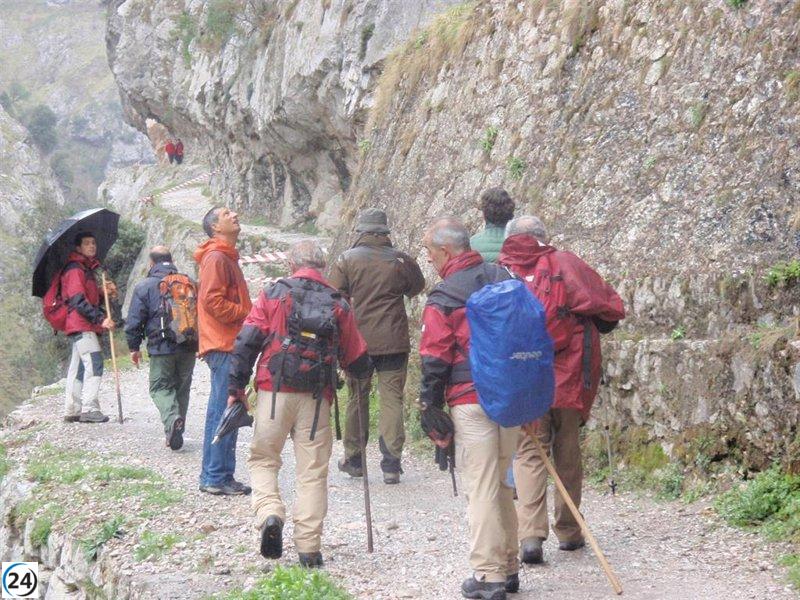 Incendio cierra la Ruta del Cares por peligro de deslizamientos.