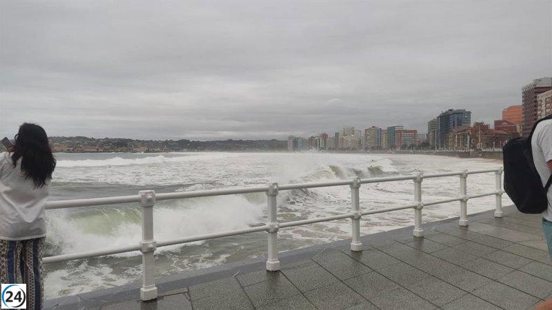 Alerta por fuertes olas en seis provincias del norte; se esperan lluvias y tormentas en Barcelona, Tarragona y Baleares.