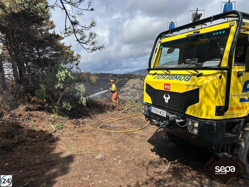 El incendio en Ibias es el único fuego forestal vigente en Asturias.