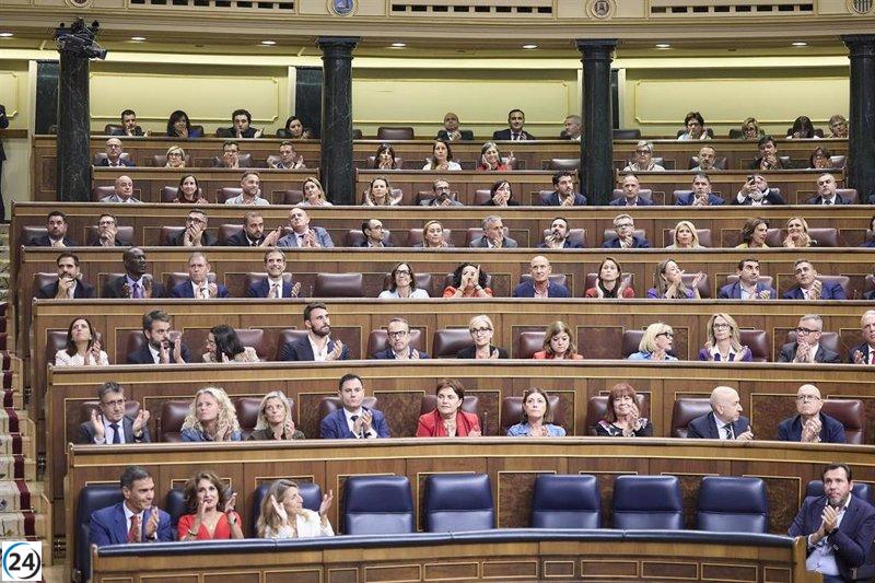 “El Gobierno rechaza la ley asturiana sobre apoyo ante lobos y otra extremeña para reducir la tasa nuclear.”