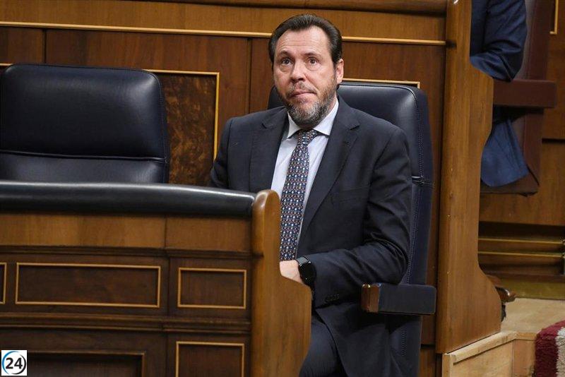 Sumar exige aclaraciones a Puente en el Congreso sobre el Cercanías de Aragón y los peajes asturianos.