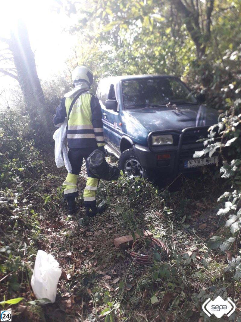 Hombre muere atrapado bajo un automóvil en A Braña, El Franco.
