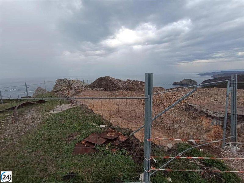 Ecologistas exigen detener la construcción del bar en Cabo Peñas.