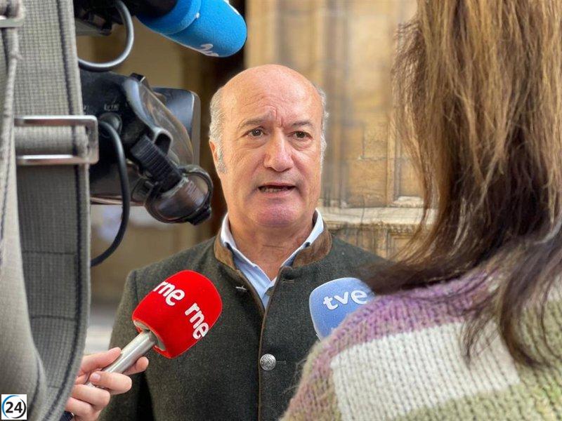 El PP demanda al TSJA por opacidad en plan de manejo del lobo en Asturias.