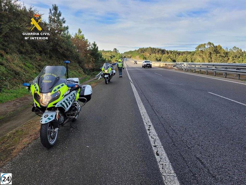 Detenido en Lugo por conducir un coche de viaje compartido sin licencia y evadir un control policial.