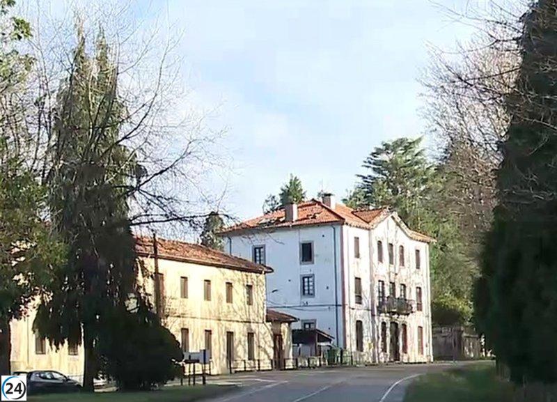 Vipasa alertó sobre la usurpación de dos viviendas en el cuartel de Nueva de Llanes.