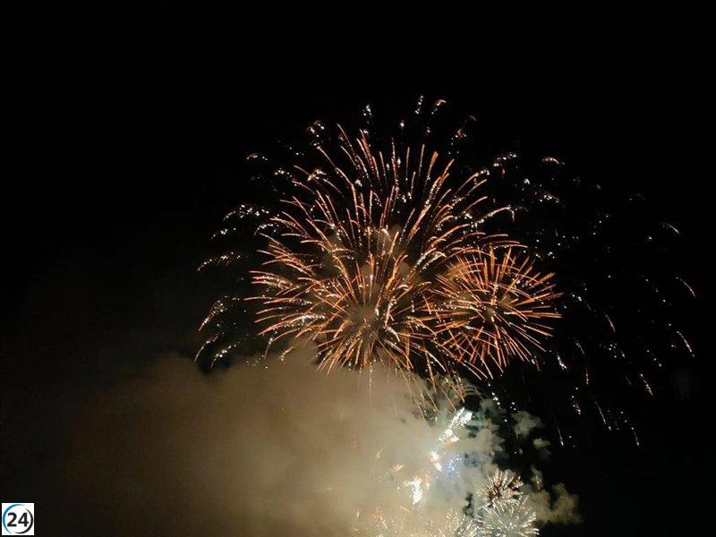 La Guardia Civil de Asturias descubre un depósito clandestino de fuegos artificiales en un polígono.