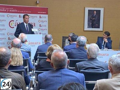 El presidente de la Cámara de Comercio de Gijón, Félix Baragaño, va a recibir el 'Gijonés del Año' el 5 de julio
