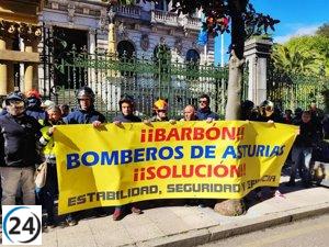 Bomberos exigen aumento de personal y mejora en la organización y equipamiento del servicio.