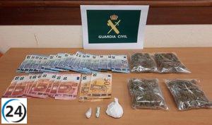 Pareja detenida por tráfico de drogas en Valdés por la Guardia Civil.