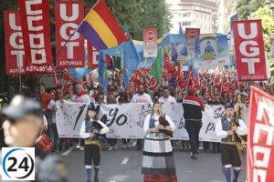 Masiva protesta en Oviedo por 